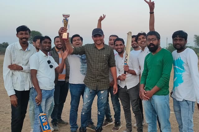 /var/www/html/rayvat_com/assets/images/cricket/19