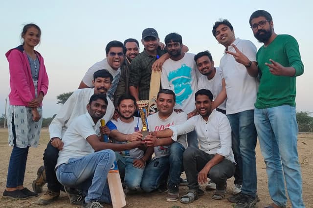 /var/www/html/rayvat_com/assets/images/cricket/20