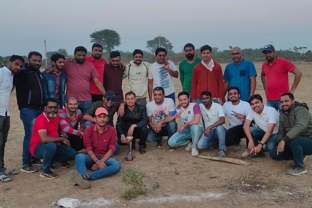 /var/www/html/rayvat_com/assets/images/cricket/6